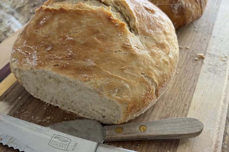Easy Beginner 4 Ingredient Homemade Bread