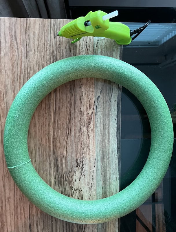 DIY Loop Christmas Wreath